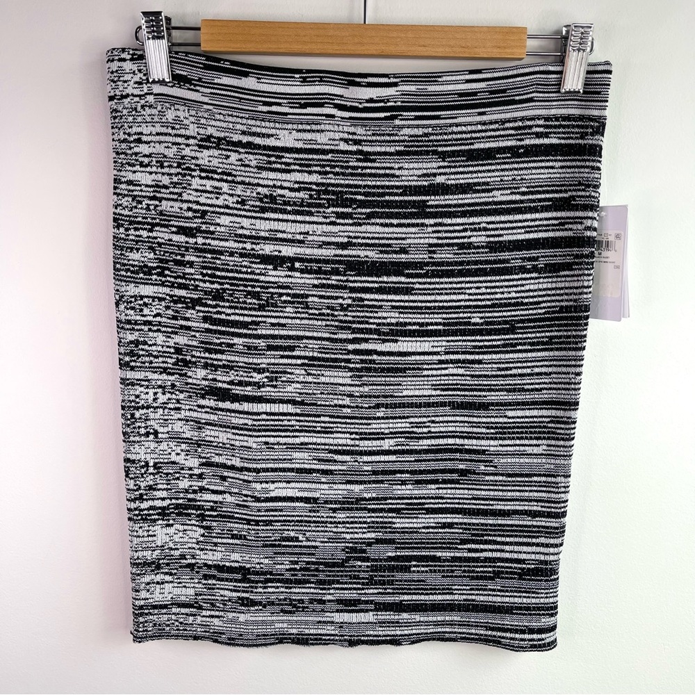 Guess Kaya Space Dye Black and White Knit Stretch Pencil mini Skirt Size M